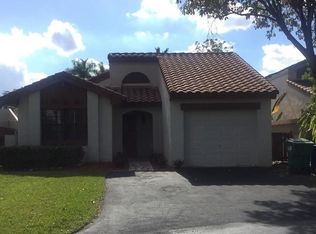 6324 NW 173rd St, Hialeah, FL 33015