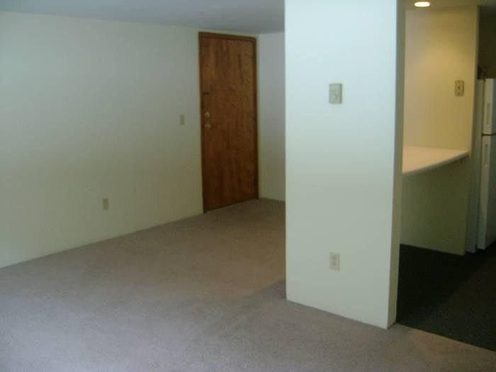 200 Whitestown Vlg, Butler, PA 16001 Zillow