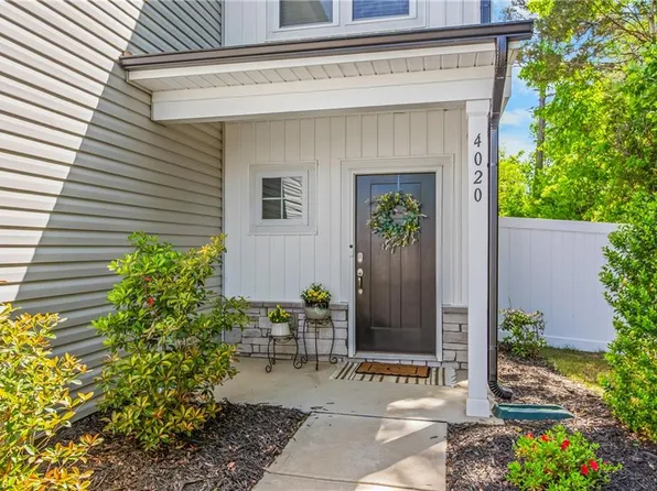 4020 Centerpiece Ct, High Point, NC 27265