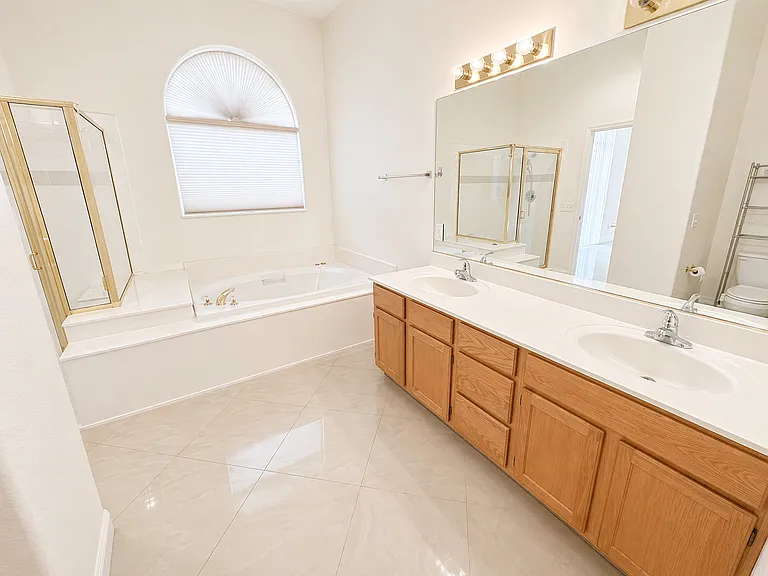 3235 Siboney Villa Cir — Photo 16