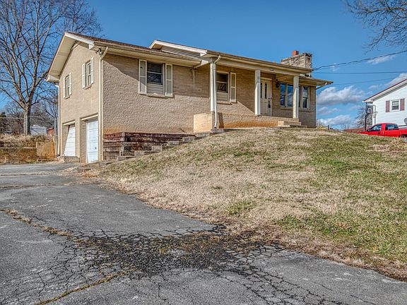 2nd image of 448 Beechwood Cir