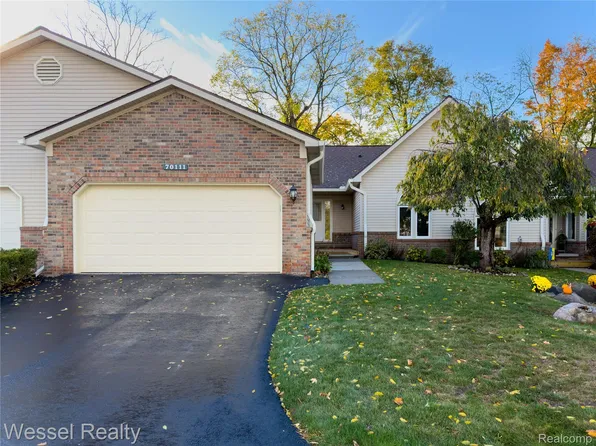 70111 Whitetail Ln #6, Romeo, MI 48065