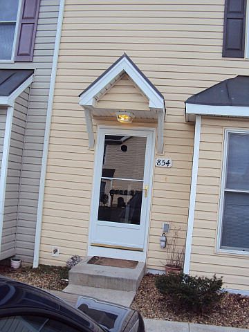 1st image of 854 Camelot Ln