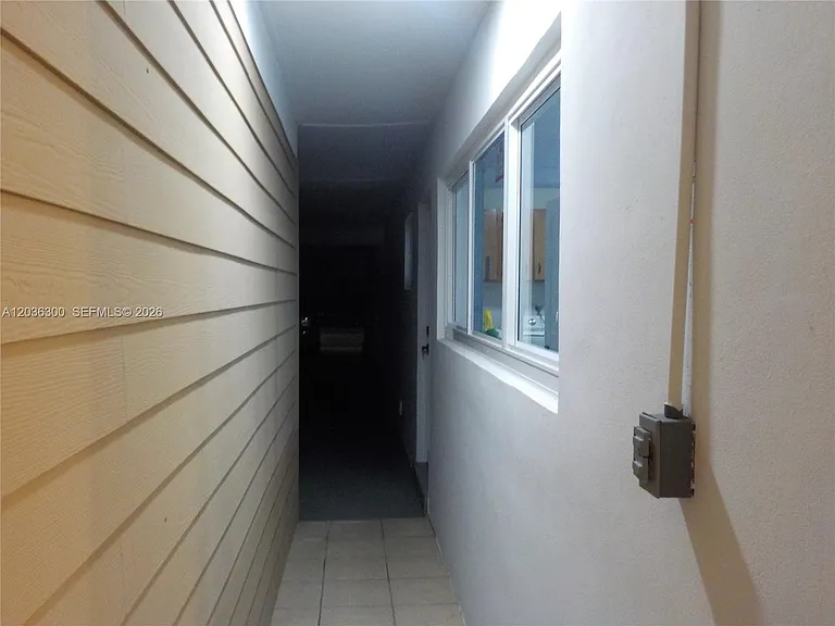 1565 Thumb Point Dr — Photo 61