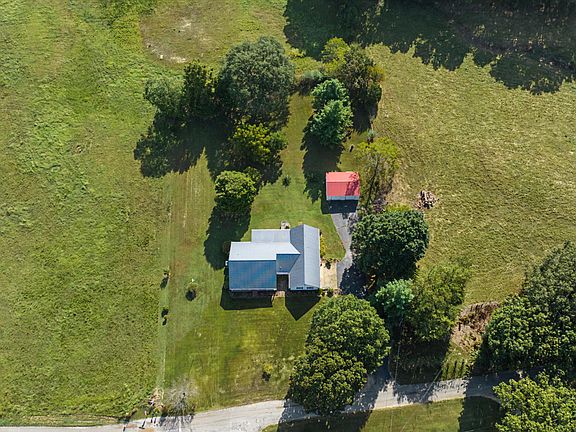 4th image of 3149 Sand Ridge Rd