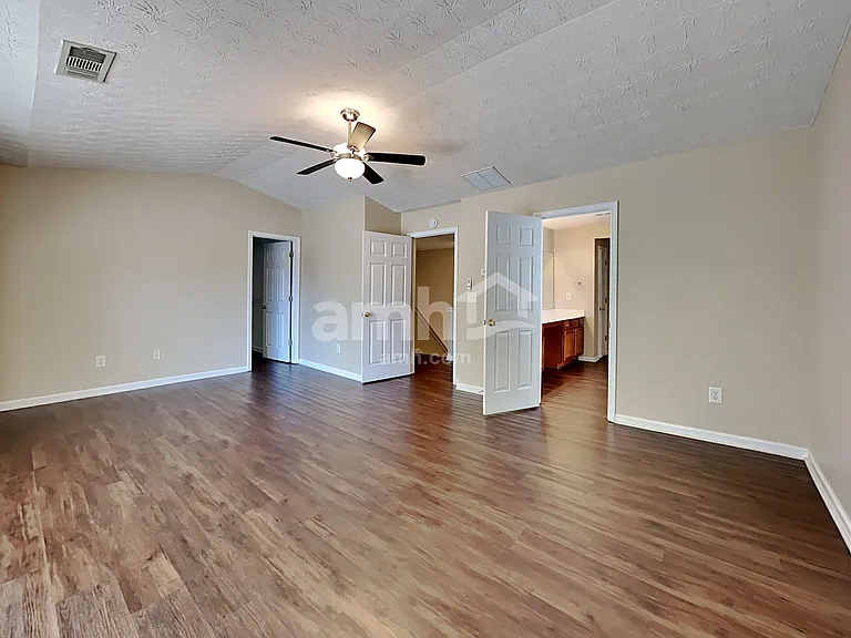 311 Barberry Pl — Photo 9