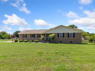 381 Pagan Rd, Smithfield, VA 23430