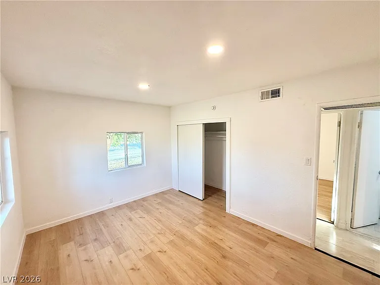 510 E Simkins Rd — Photo 10