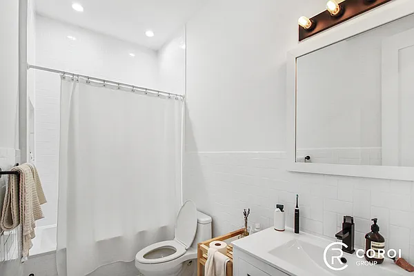 Rented by Coroi Corp | media 6