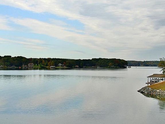 820133_81