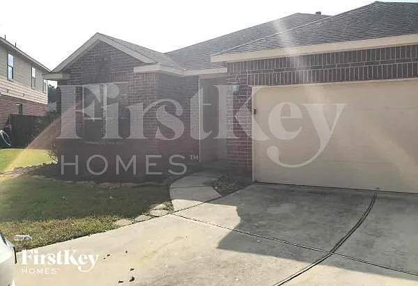 22530 Fosters Park Ct — Photo 1
