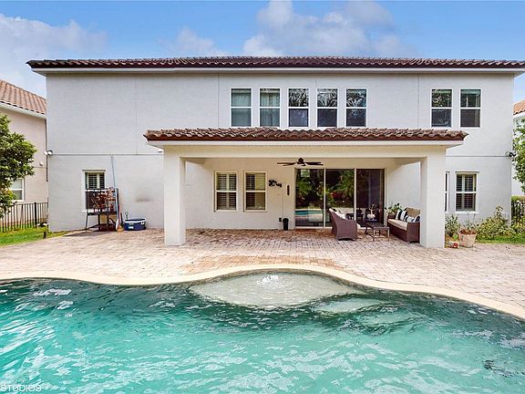 3rd image of 1240 Bella Vista Cir