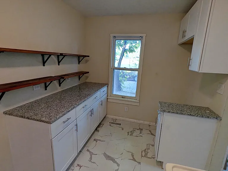 4020 E Archer St — Photo 4
