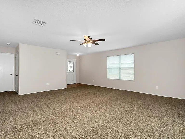 2152 Laughlin Rd — Photo 18