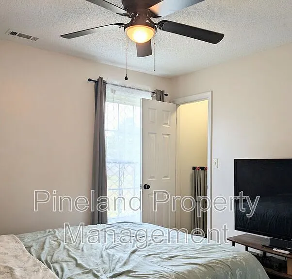 501 Camden Rd — Photo 17
