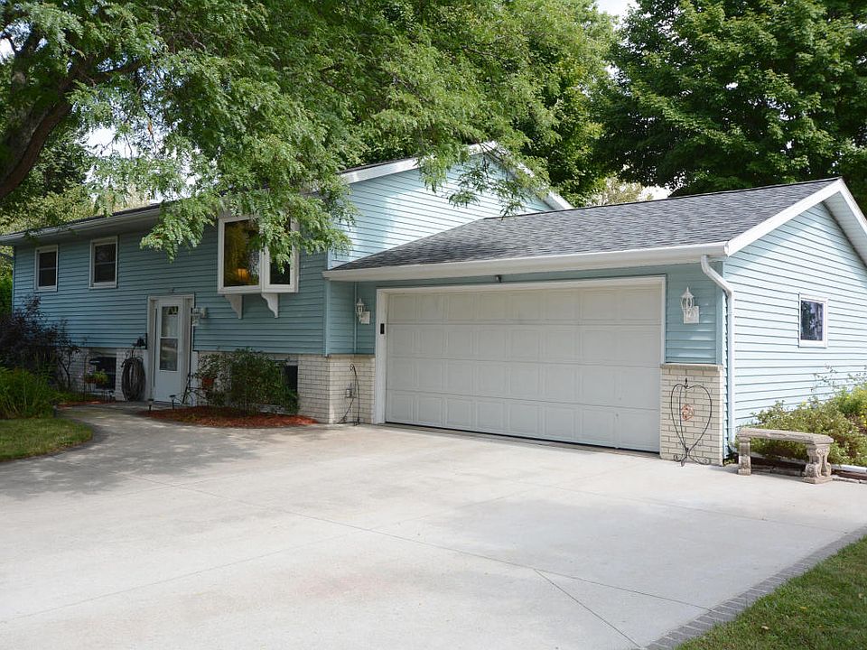 1st image of 724 Court Dr
