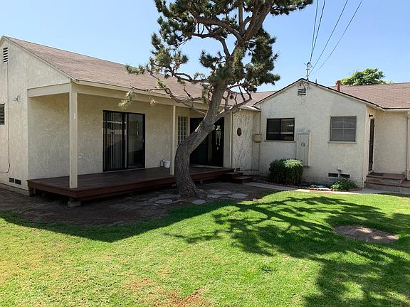 Huge and private backyard