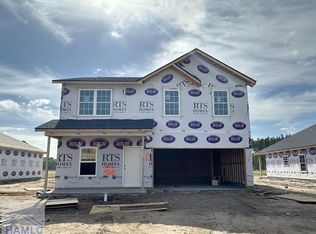 192 Pitchline Dr, Hinesville, GA 31313