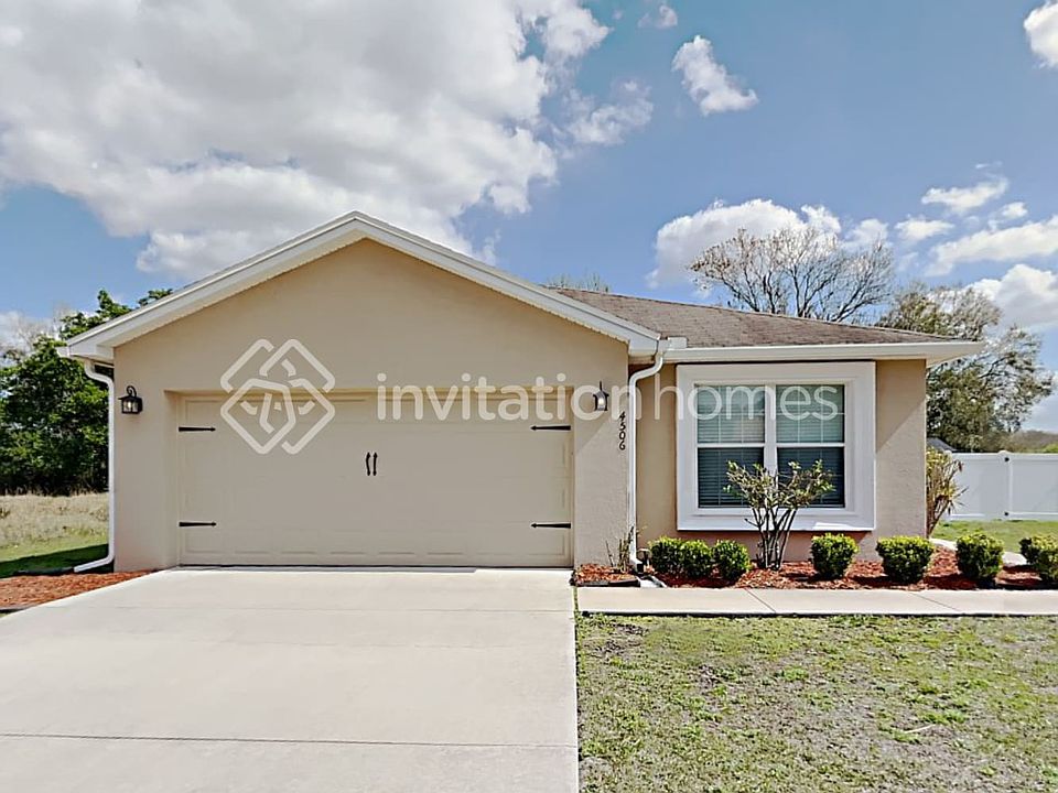 1st image of 4506 Fairway Oaks Dr