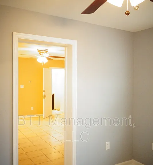 806 Houston Ave #4 — Photo 22