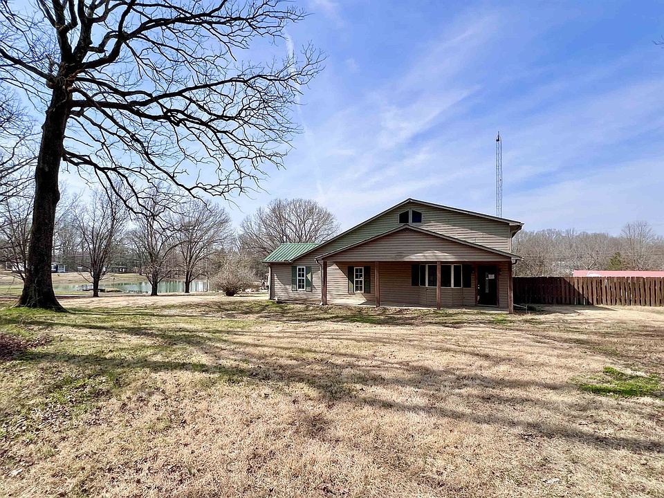 1st image of 240 Pitts Rd