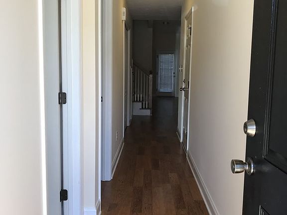 3rd image of 842 Landing Dr