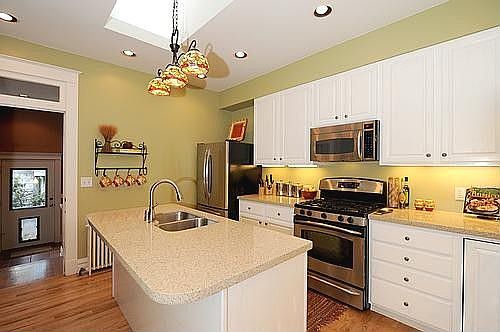 5th image of 4136 N Lowell Blvd