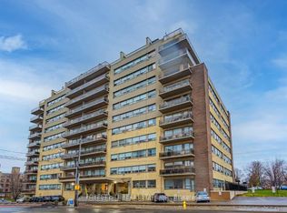 2500 Bathurst St #306, Toronto, ON M6B 2Y8