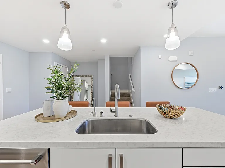 1048 Monroe St #307 — Photo 14