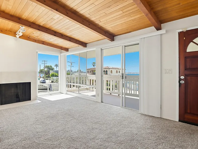 3731 Riviera Dr — Photo 9