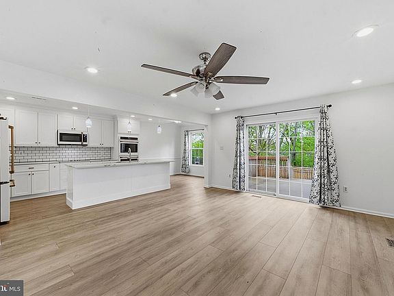 5th image of 201 Shirley Ln