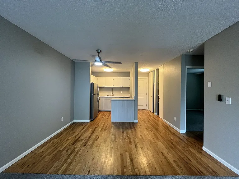 15827 NE Glisan St #12 — Photo 26