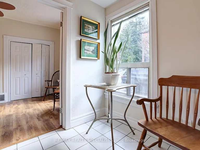 17 Foster St — Photo 12
