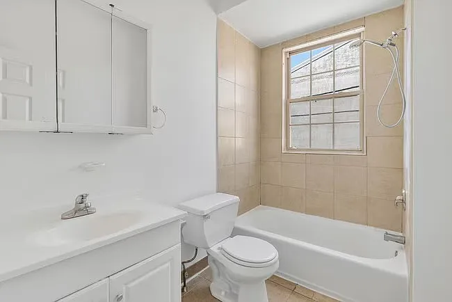 621 N 33rd St #2 — Photo 8