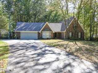 9335 Quail Rd, Olive Branch, MS 38654