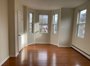 77 Putnam St #1F, Boston, MA 02128