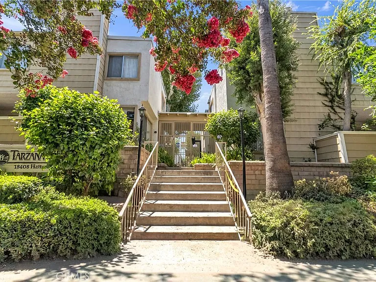18408 Hatteras St #44 — Photo 1