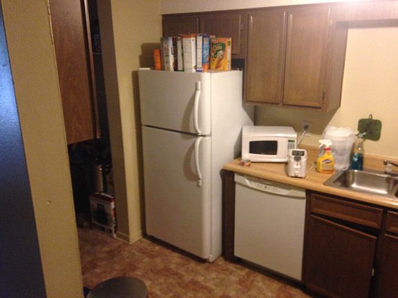 2nd image of 320 Davenport Ct