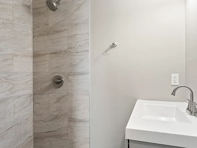 1331 S Edlin Ave — Photo 12