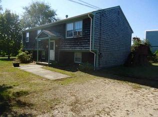 31 Sheila Dr, Charlestown, RI 02813