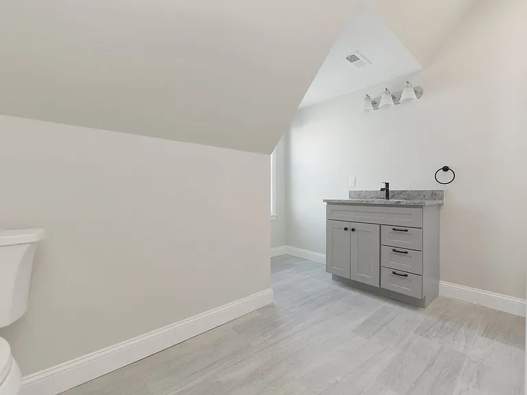 3 Benson St #1 — Photo 20