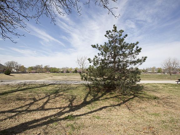 Vast Greenbelt & Walking Trail