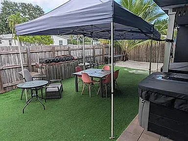 3 bed, 2.0 bath, 1358 sqft, $3,200 — Photo 3