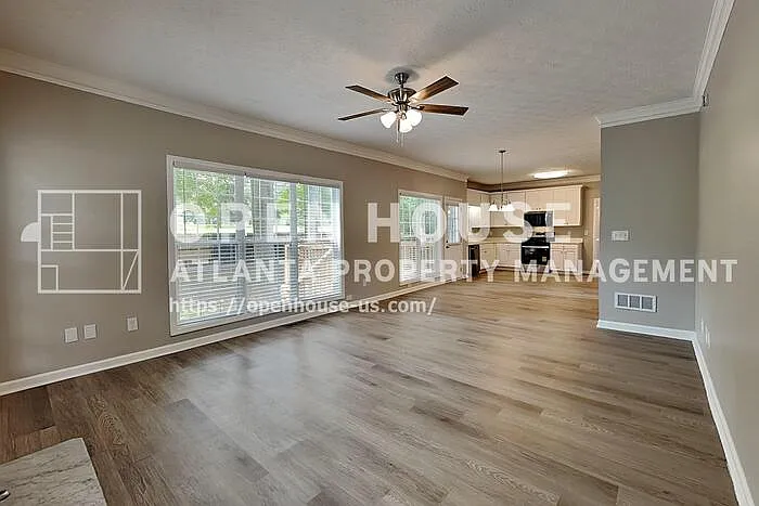 2305 Luther Ter SW — Photo 4