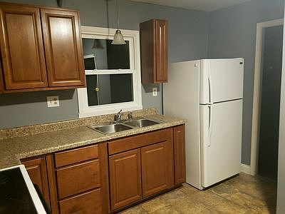 1st image of 817 Old Main St