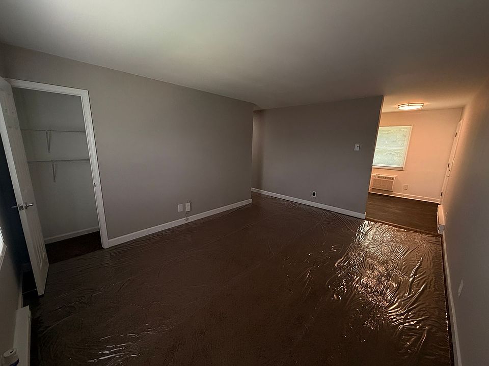 1st image of 4105 Conway Ave #4105