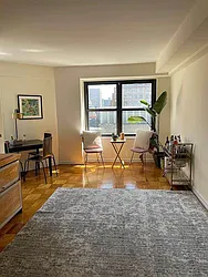 279 East 44th Street, #11-0