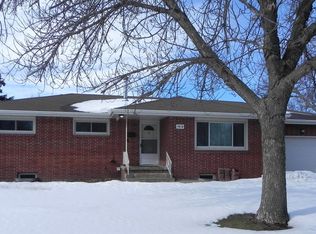1810 S Blaine St, Grand Island, NE 68803