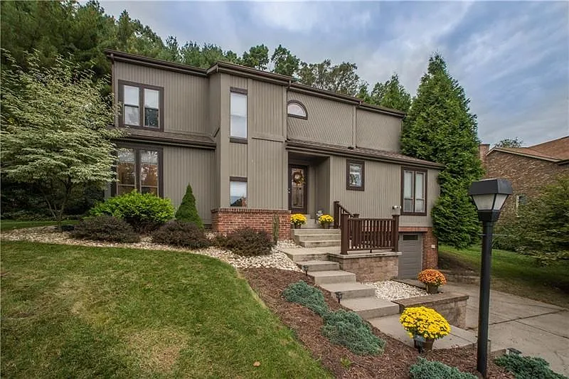 411 Stag Horn Dr photo 1