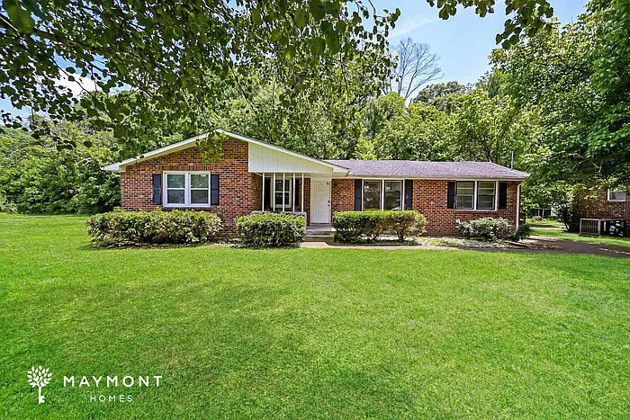 629 Brook Dr — Photo 3